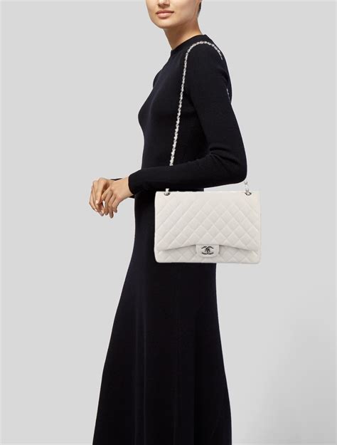 chanel flap bag maxi